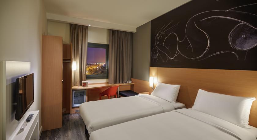 Ibis Yerevan Center Exterior foto