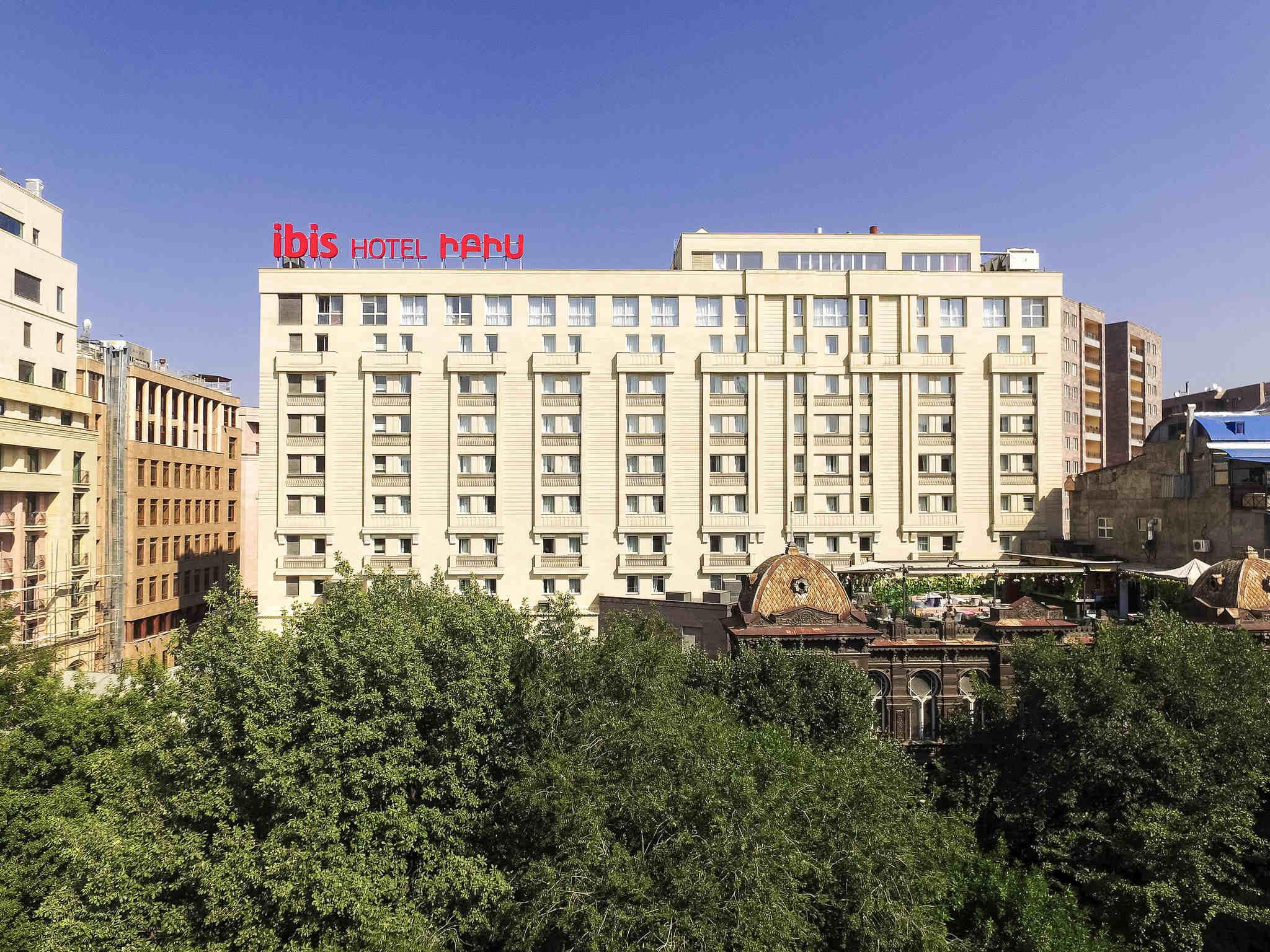 Ibis Yerevan Center Exterior foto